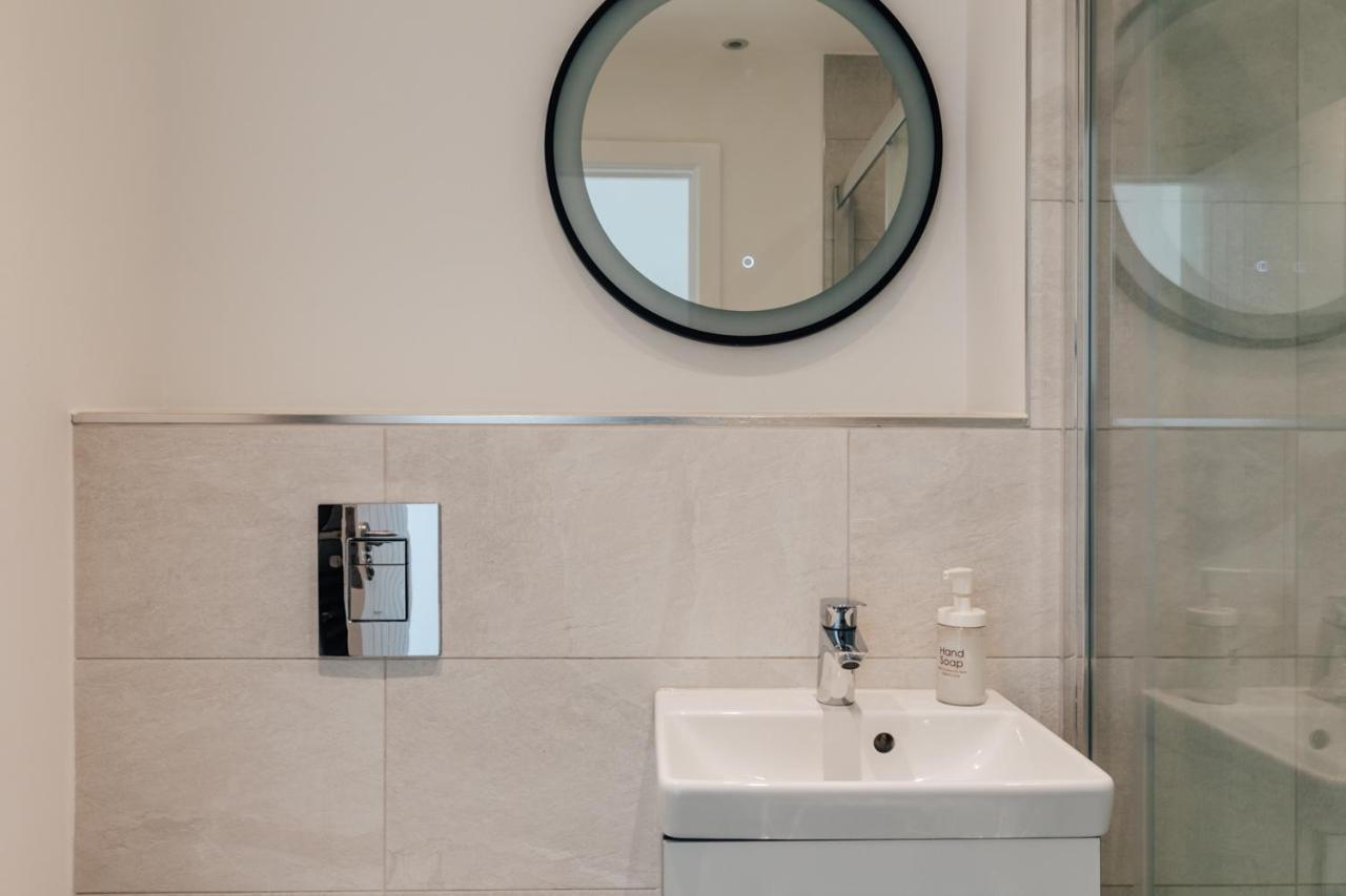 Redland Stay In Bespoke Home 2 Of 2 Бристоль Экстерьер фото